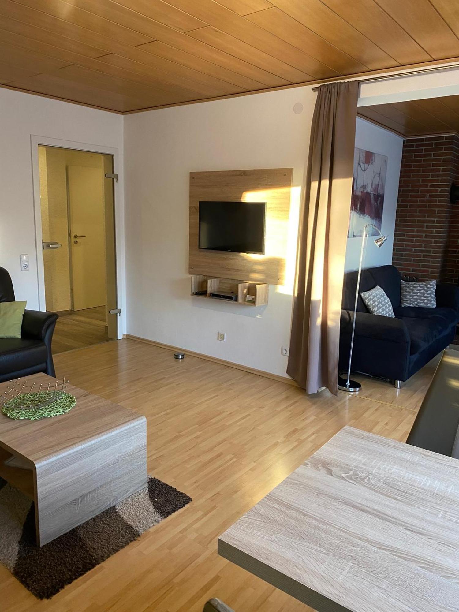 Ferienwohnung Familie Slepitzka Niedenstein Exterior foto