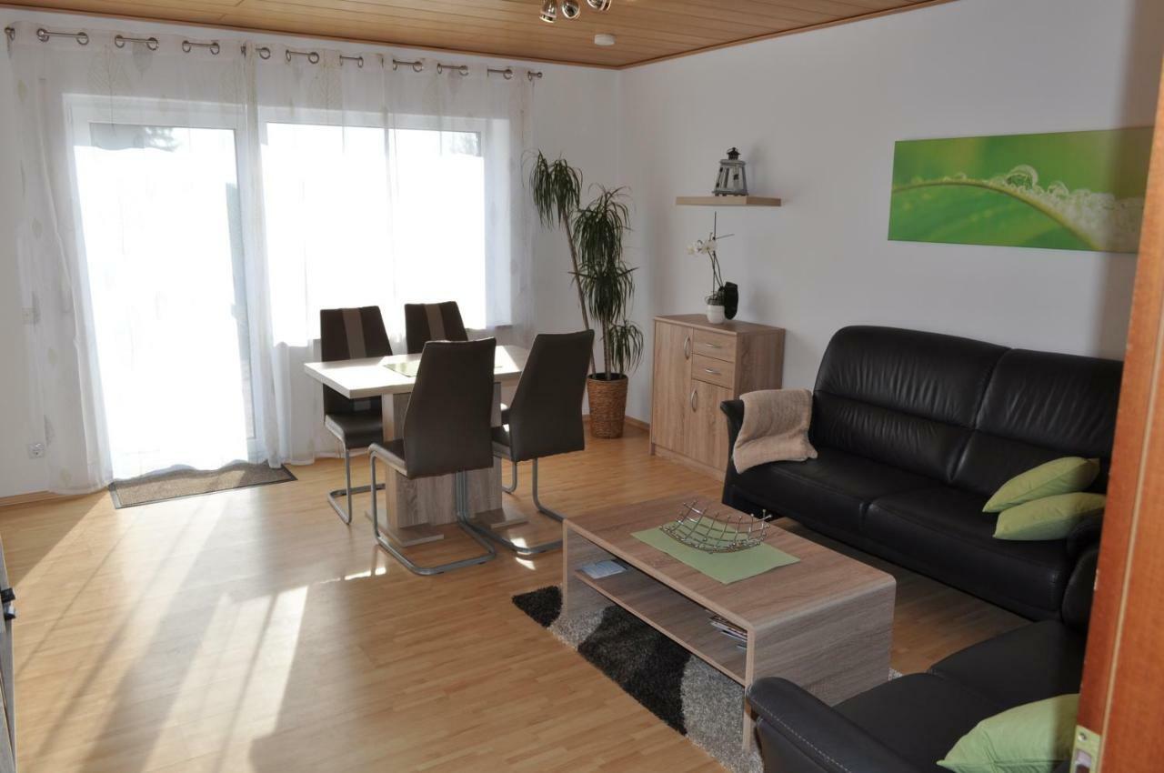 Ferienwohnung Familie Slepitzka Niedenstein Exterior foto