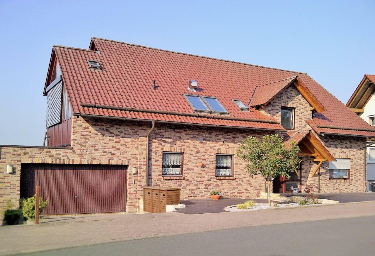 Ferienwohnung Familie Slepitzka Niedenstein Exterior foto