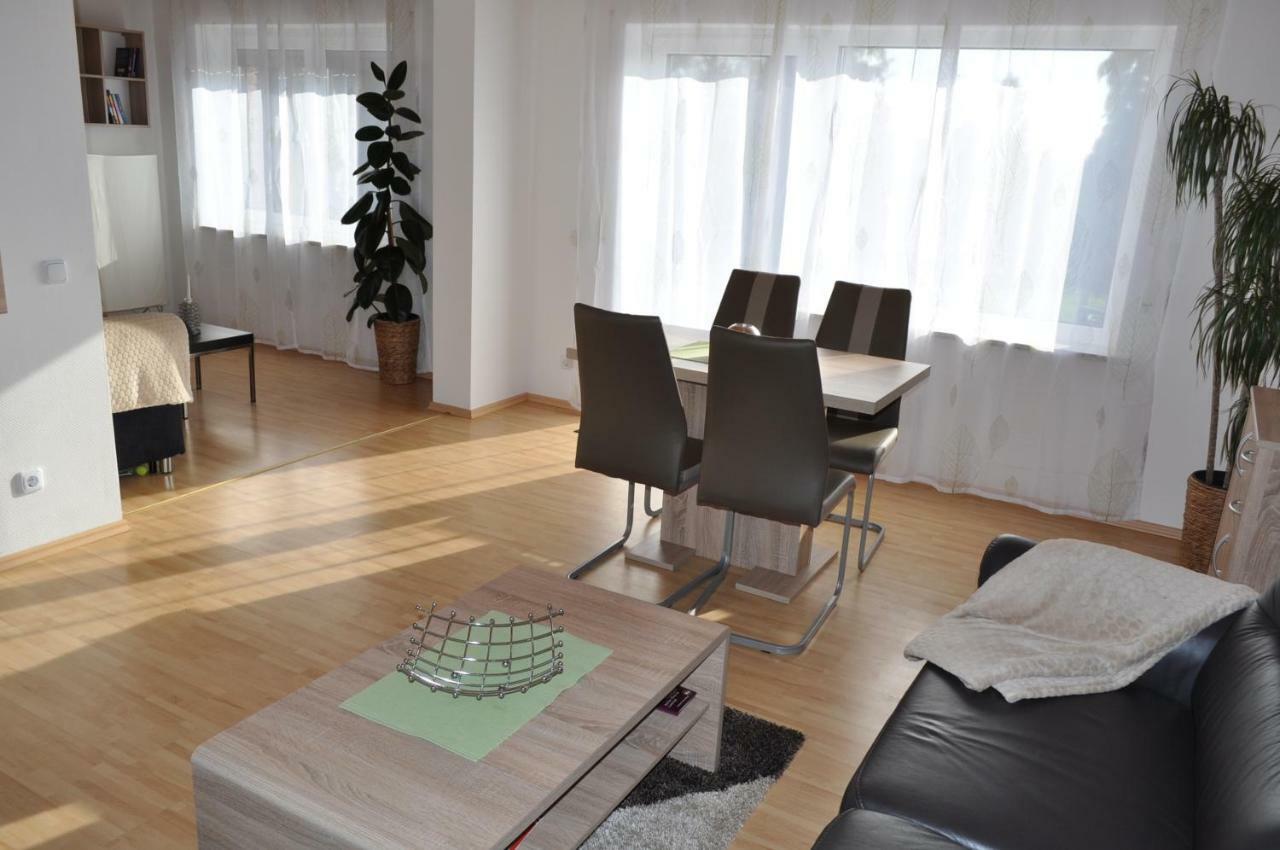 Ferienwohnung Familie Slepitzka Niedenstein Exterior foto